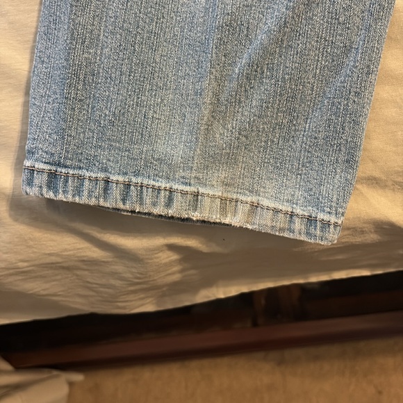 Sonoma Women’s Straight Leg Jeans Size 12 Medium Wash Classic Denim - Picture 8 of 9